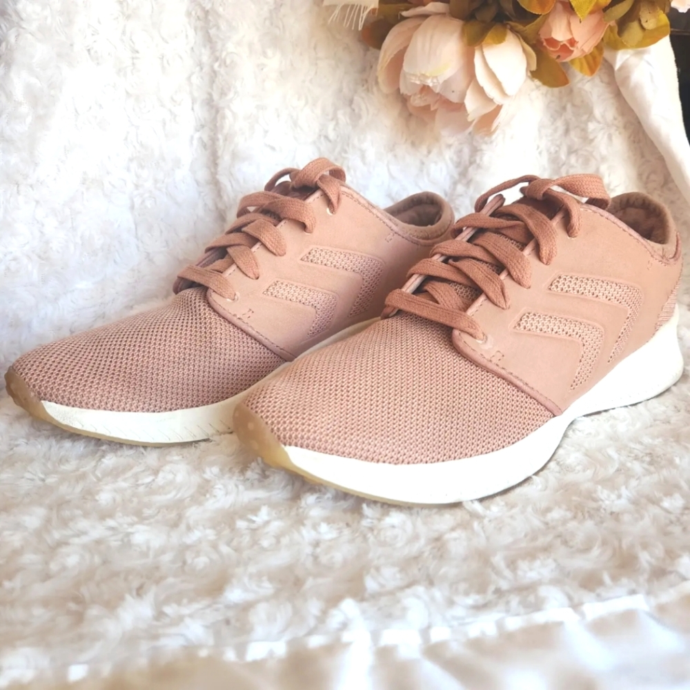 ⭐️Dr. Scholl's⭐️ Women's Restore Sneakers - tennis shoes - peach